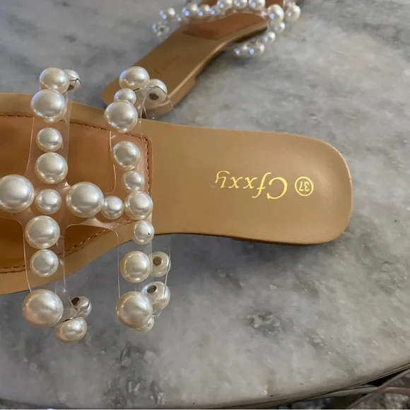 Summer Pearl Flats - Picture 2 of 4